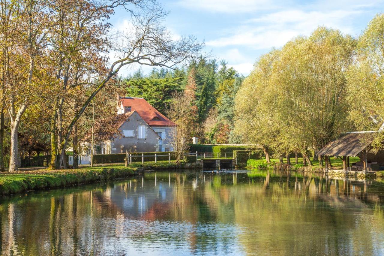 Le Moulin De Pasnel Bed and Breakfast Monteaux Eksteriør billede